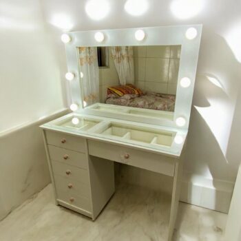 Penteadeira com LED 1